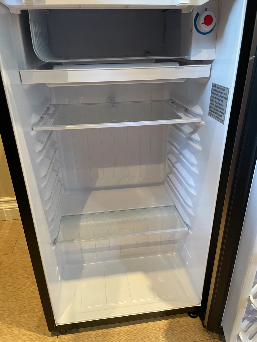 Danby Designer Mini Fridge - photo 4