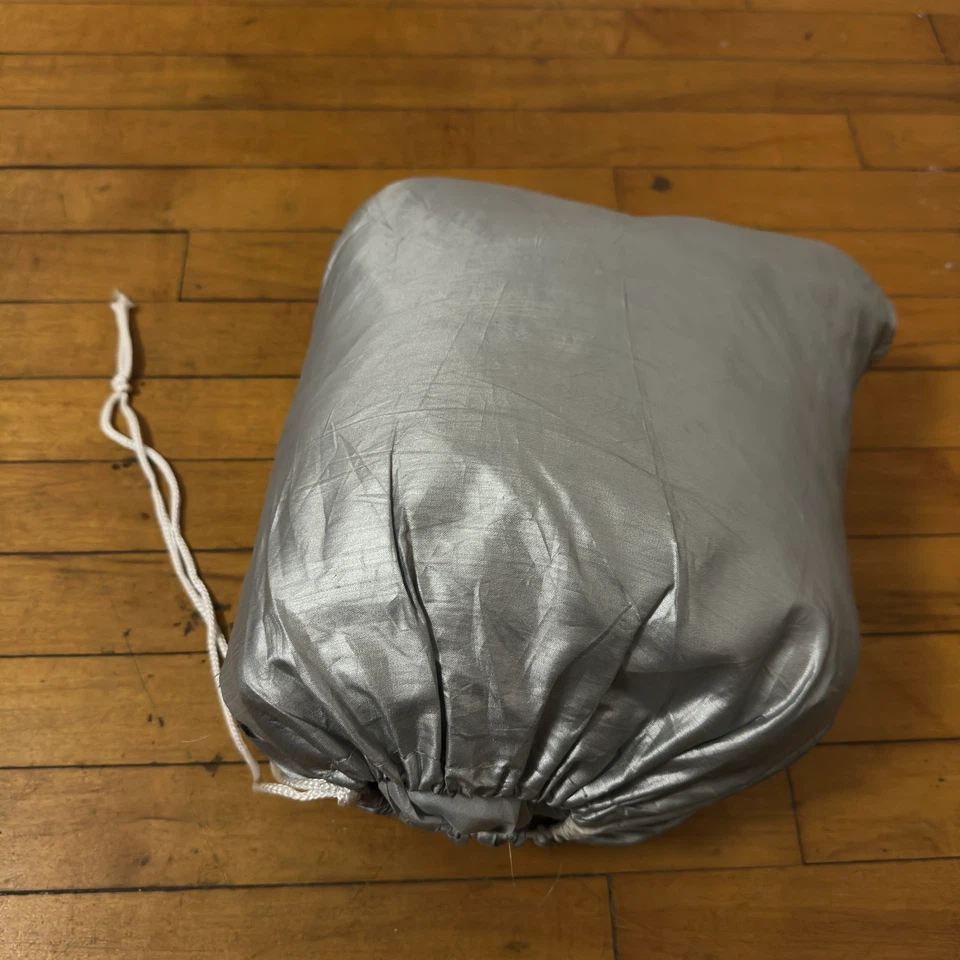 Mazda 3 car cover + vacuum + sun protection umbrella