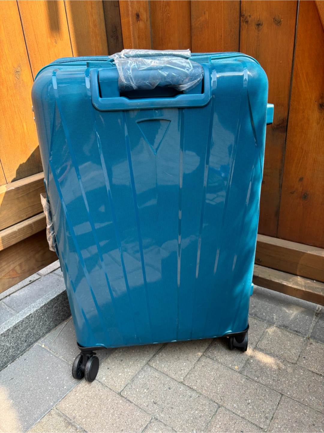 Blue Hard-Shell Spinner Suitcase - photo 4