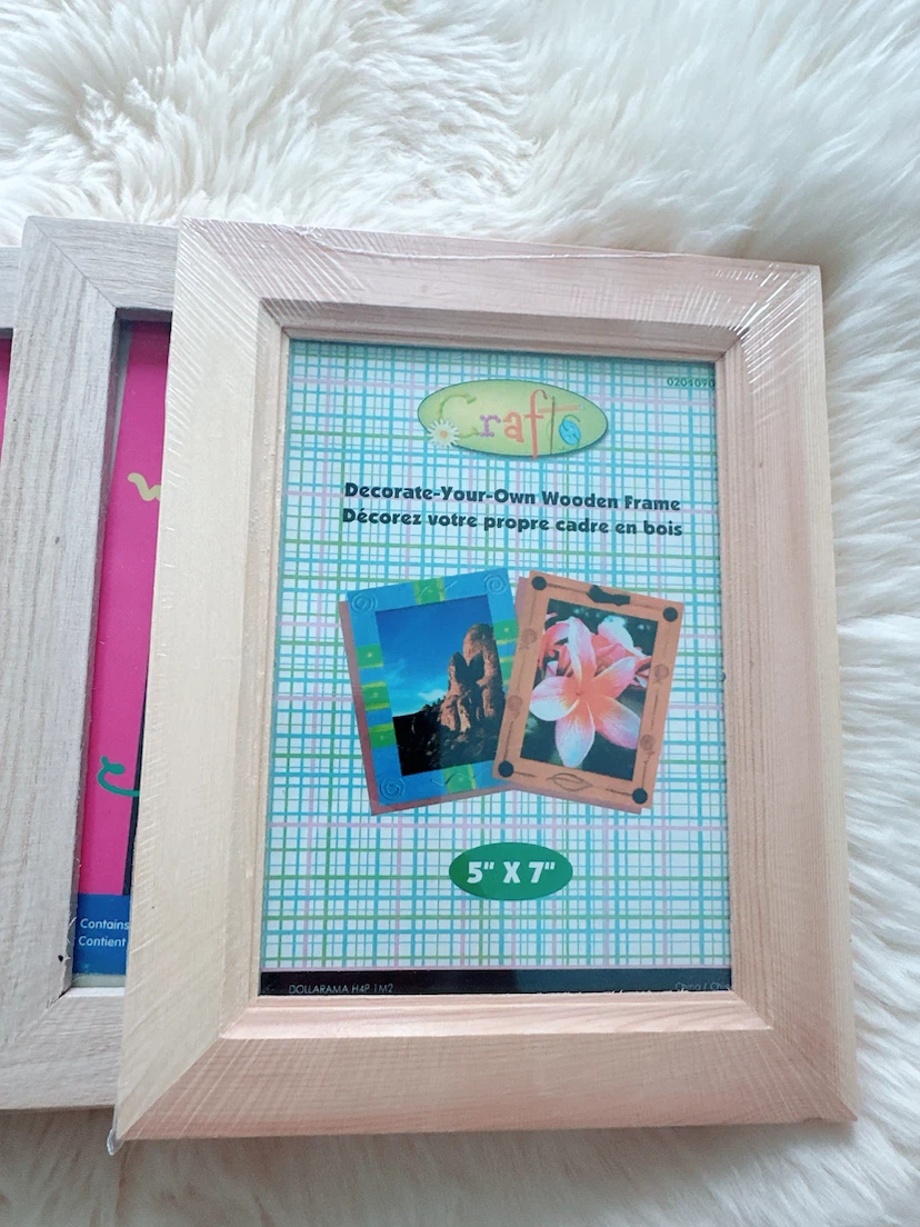 KidsKraft 5" x 7" Wooden Picture Frames Lot of 5 - photo 4