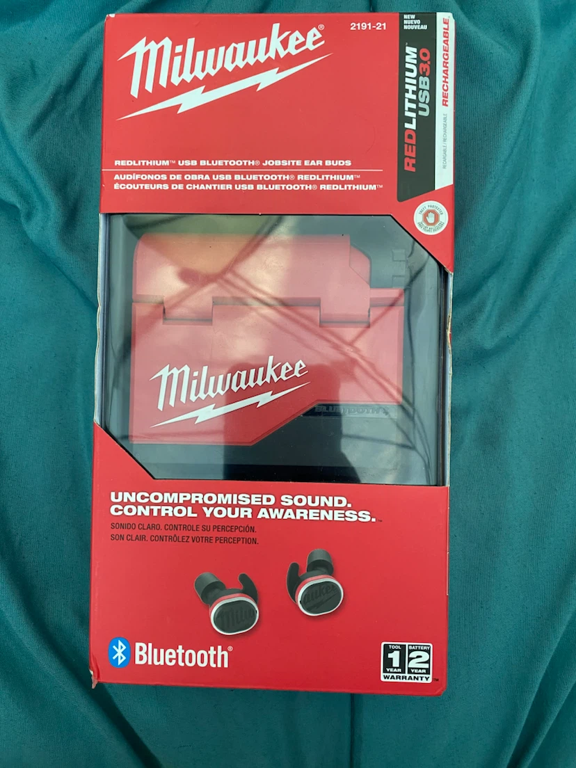 Milwaukee REDLITHIUM USB 3.0 Bluetooth Jobsite Ear Buds