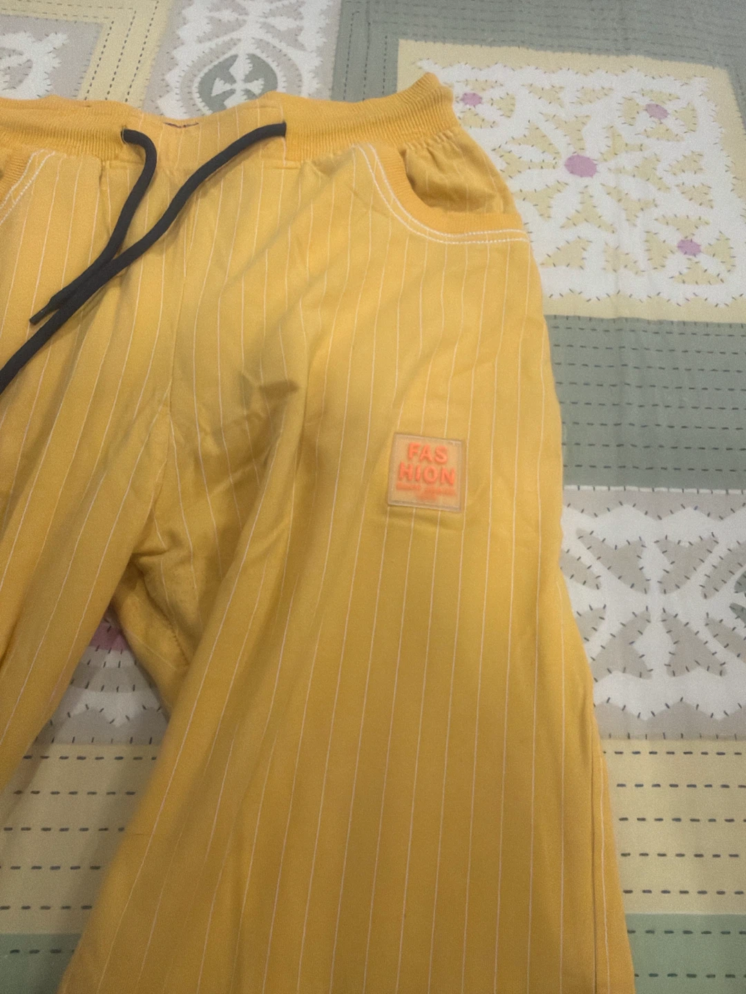 Buff Jns. Yellow Striped Pants Size XL - photo 2