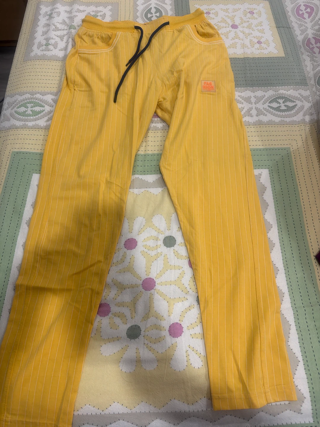 Buff Jns. Yellow Striped Pants Size XL - photo 3