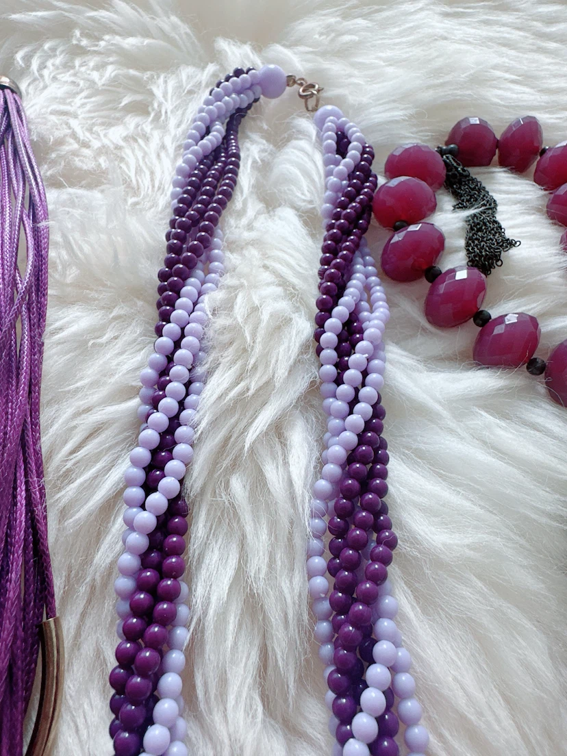 Bundle of 4 purple and pink beaded necklaces - photo 4