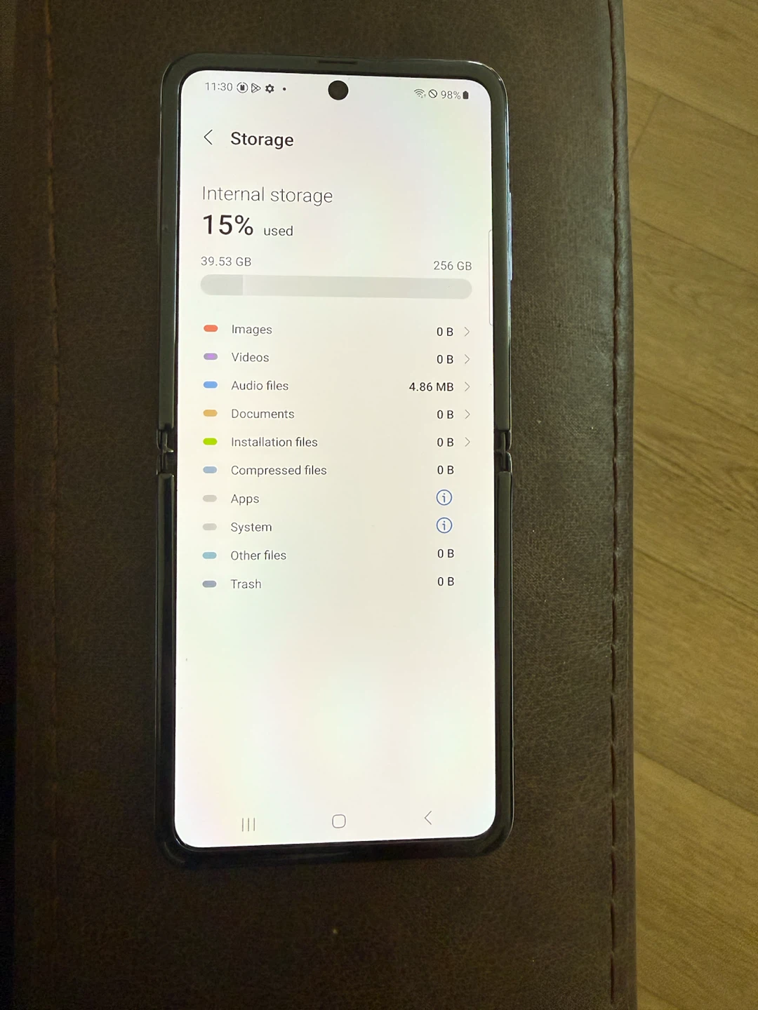Samsung Galaxy Z Flip SM-F700N - photo 2