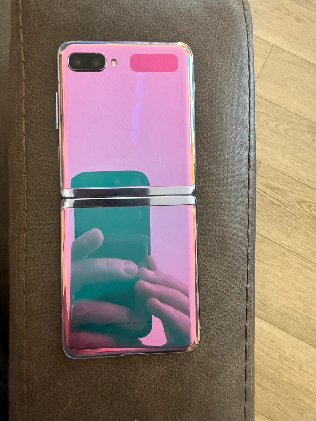 Samsung Galaxy Z Flip SM-F700N - photo 4