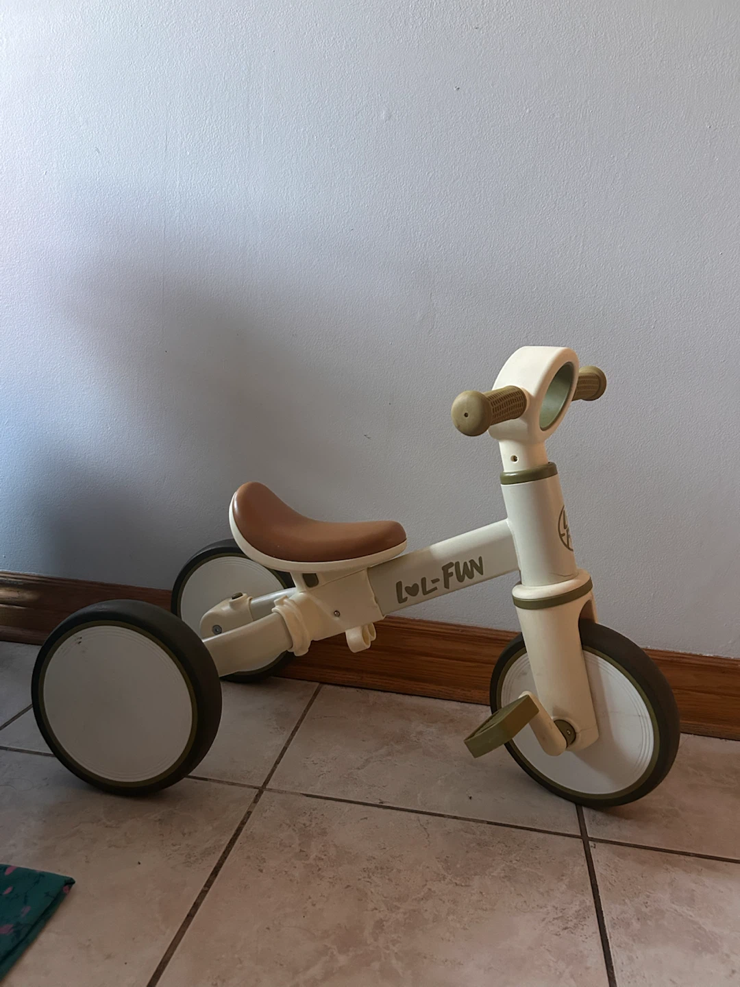 Lol FUN Balance Bike/Tricycle - Creamy Olive