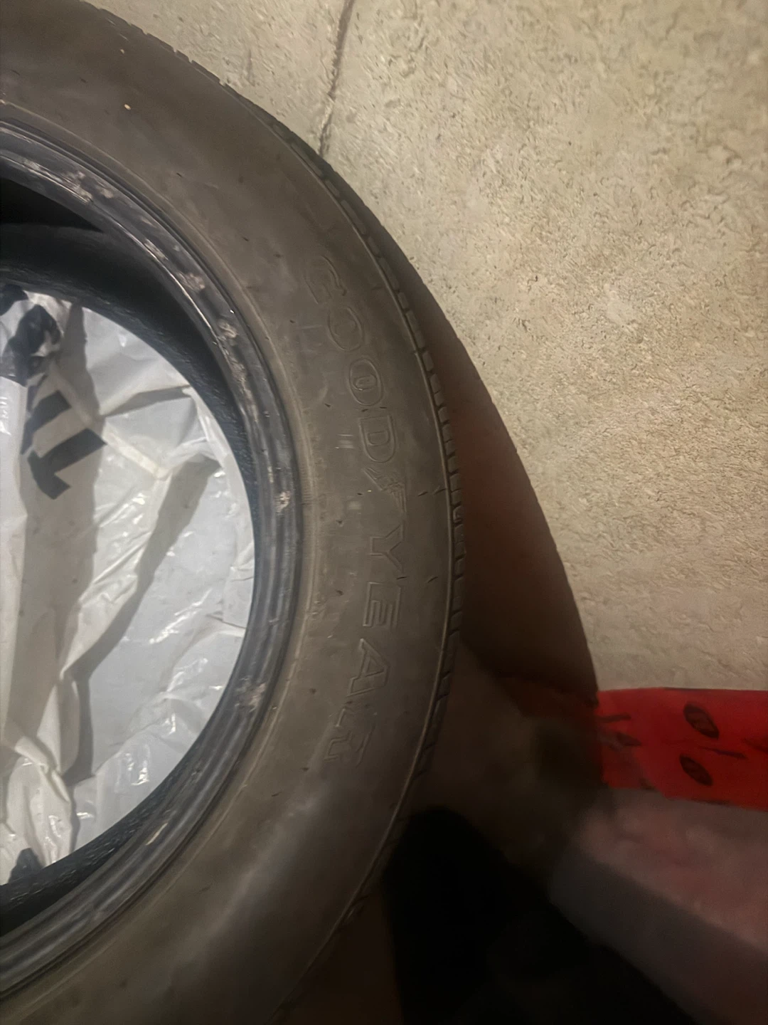 Goodyear Tires (4) P205/75R15 - photo 2