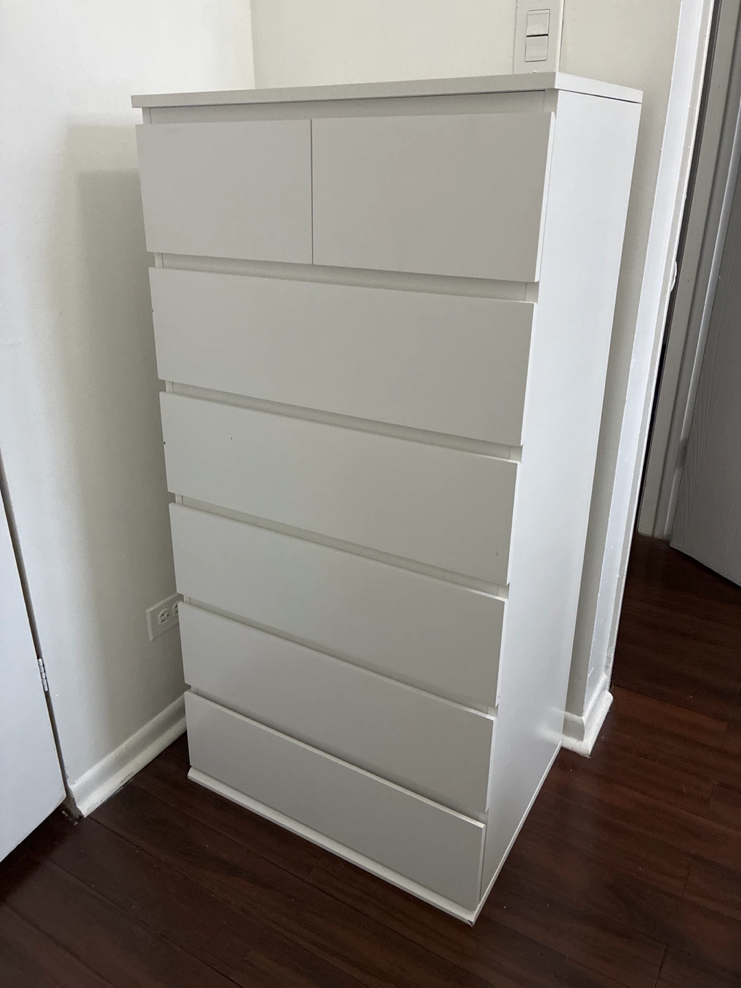 White 6-Drawer Dresser