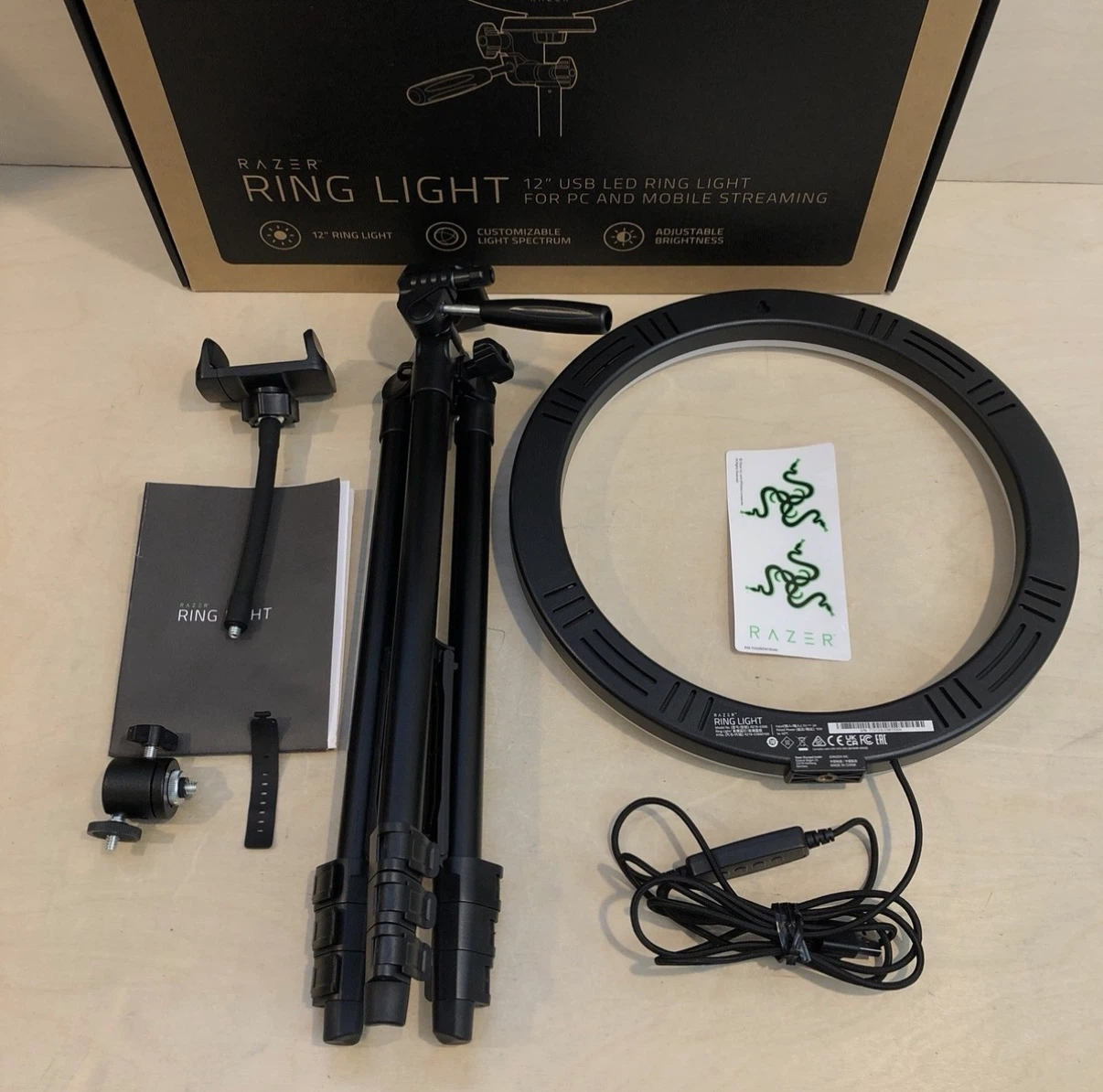 Razer 12" USB LED Ring Light for PC and Mobile Streaming - photo 2