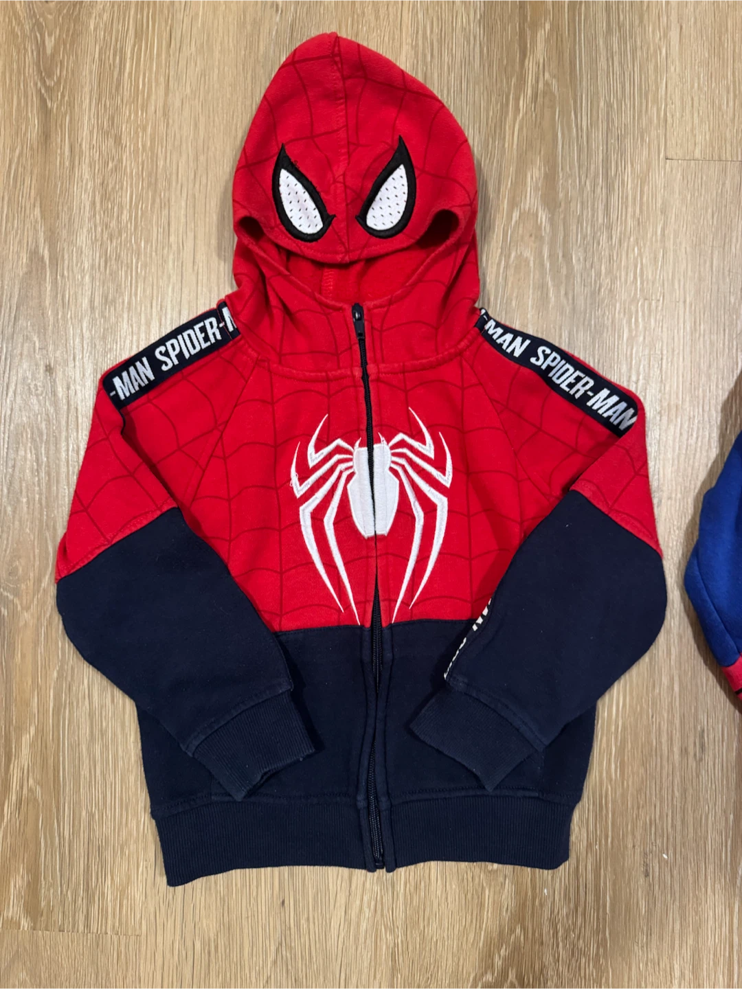 Spider-Man Kids Hoodie and Sweater Size 4T - photo 2