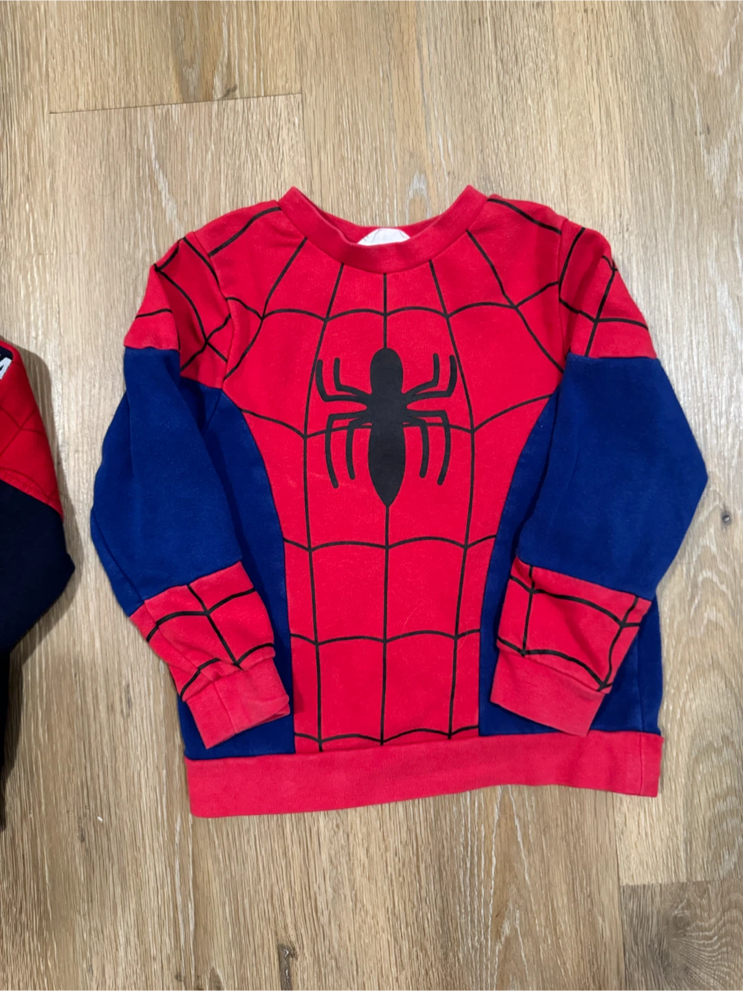 Spider-Man Kids Hoodie and Sweater Size 4T - photo 3