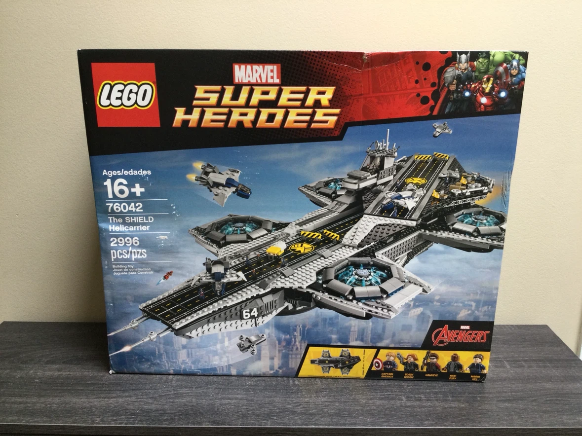 LEGO The SHIELD Helicarrier Set 76042 NEW