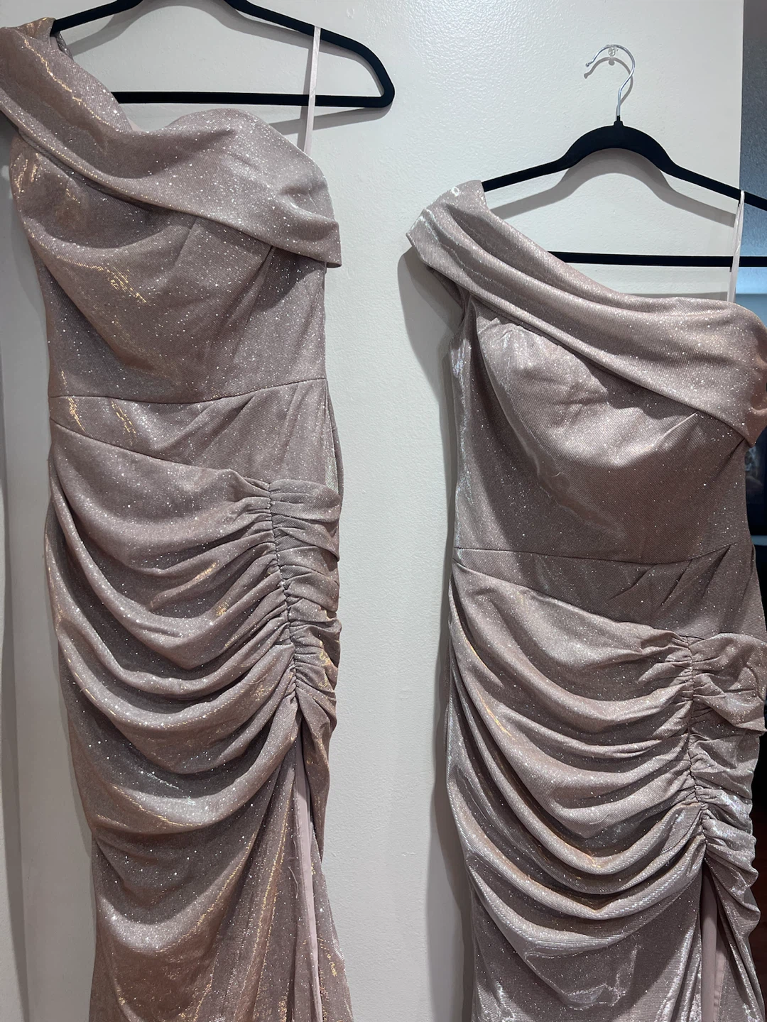 Women’s Sparkle One-Shoulder Ruched Maxi Dress - photo 5