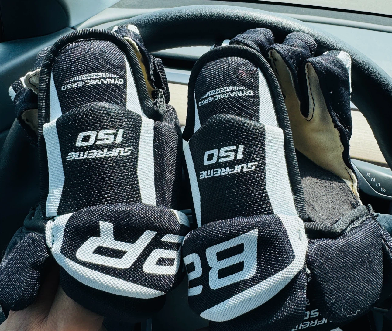 Hockey Gloves (Bauer Supreme 1S0)