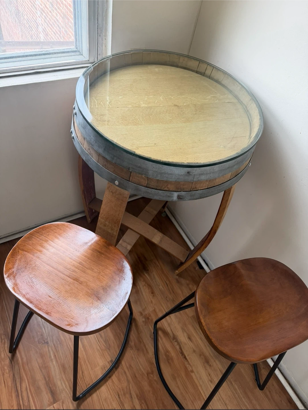 Wine Barrel Coffee Table with Glass Top and Stools