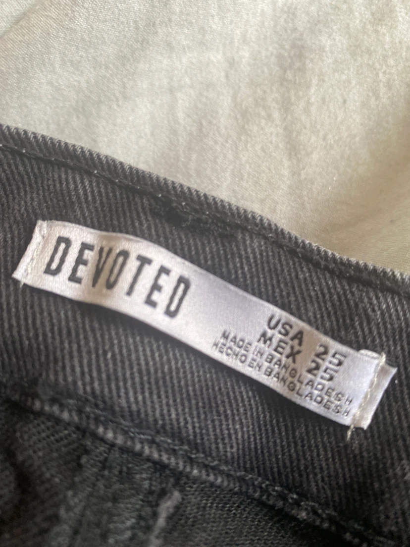 Devoted Black Denim Shorts Size 25 - photo 3