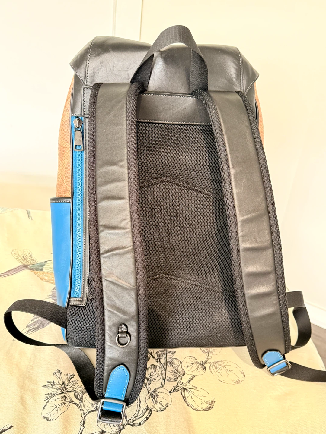 Coach Backpack - Like New, Beautiful Colorway - photo 5