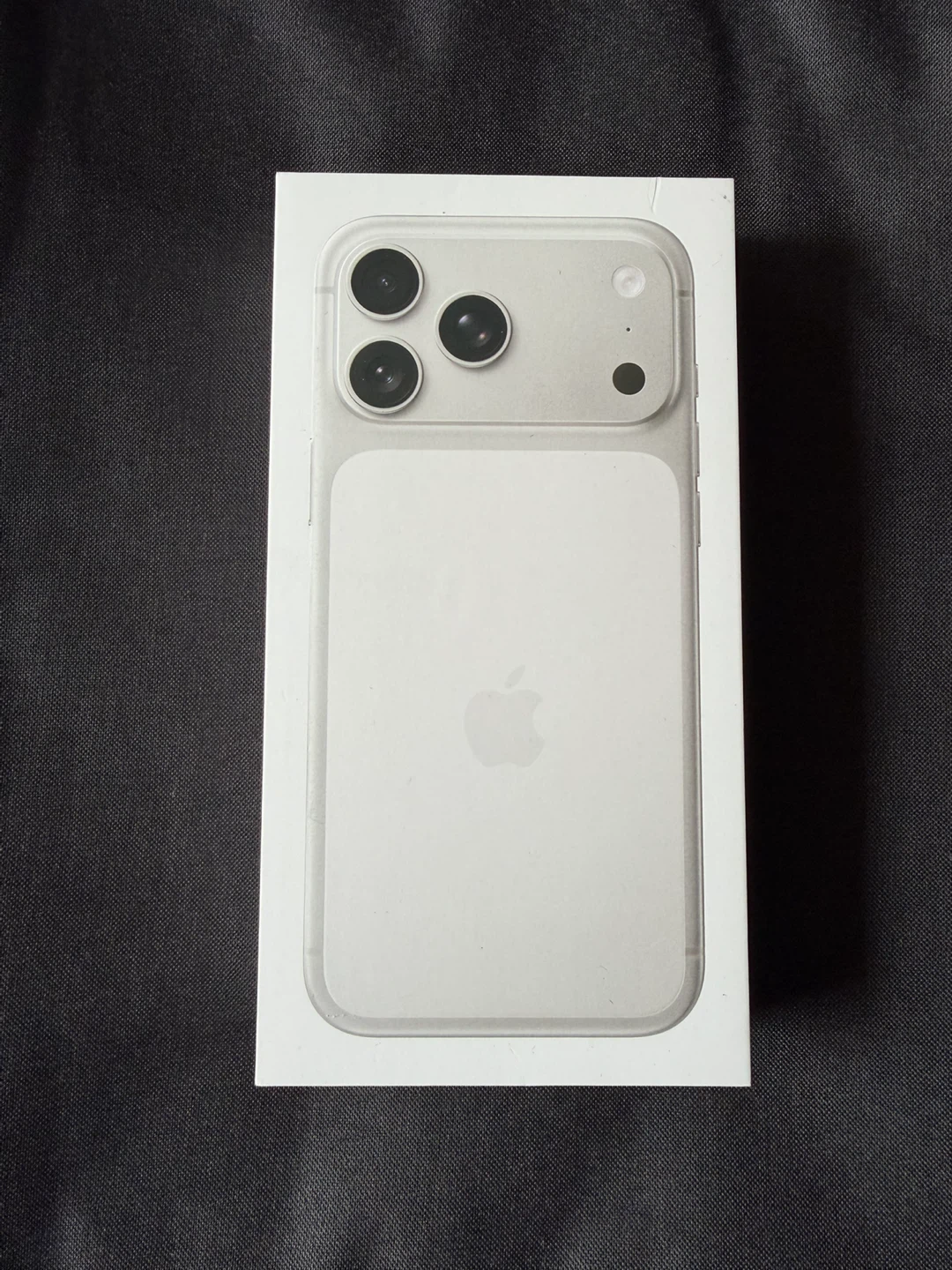 iPhone 17 pro max 256 silver new