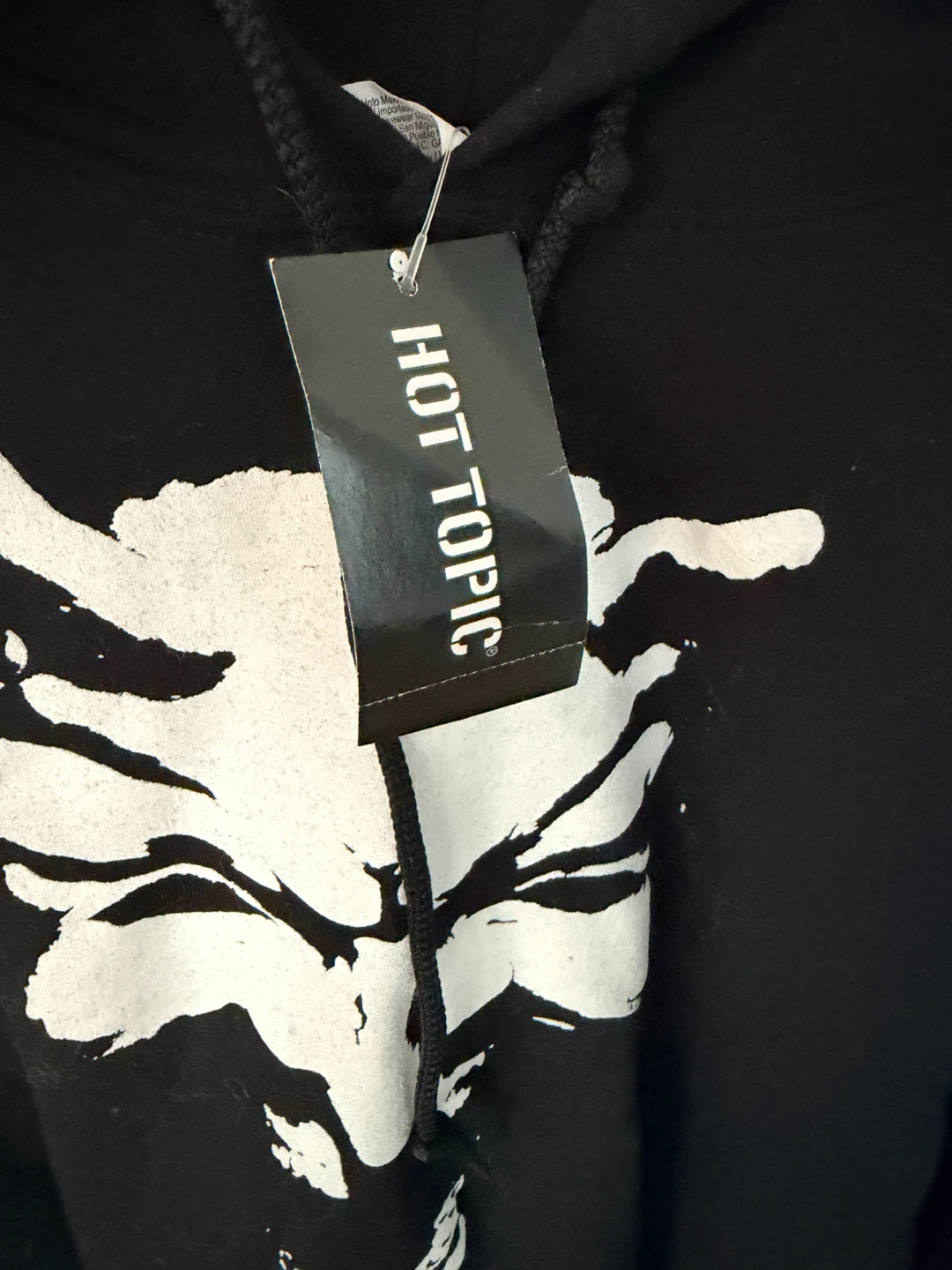 Hot Topic Black Veil Brides Demon Hoodie - photo 4