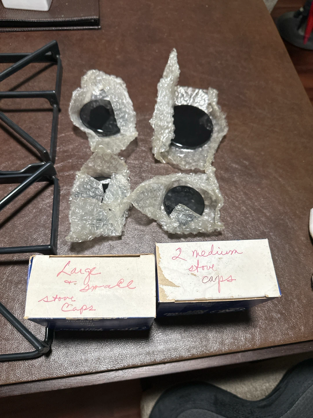 GE Stove Burner Grates and Caps Set - photo 4