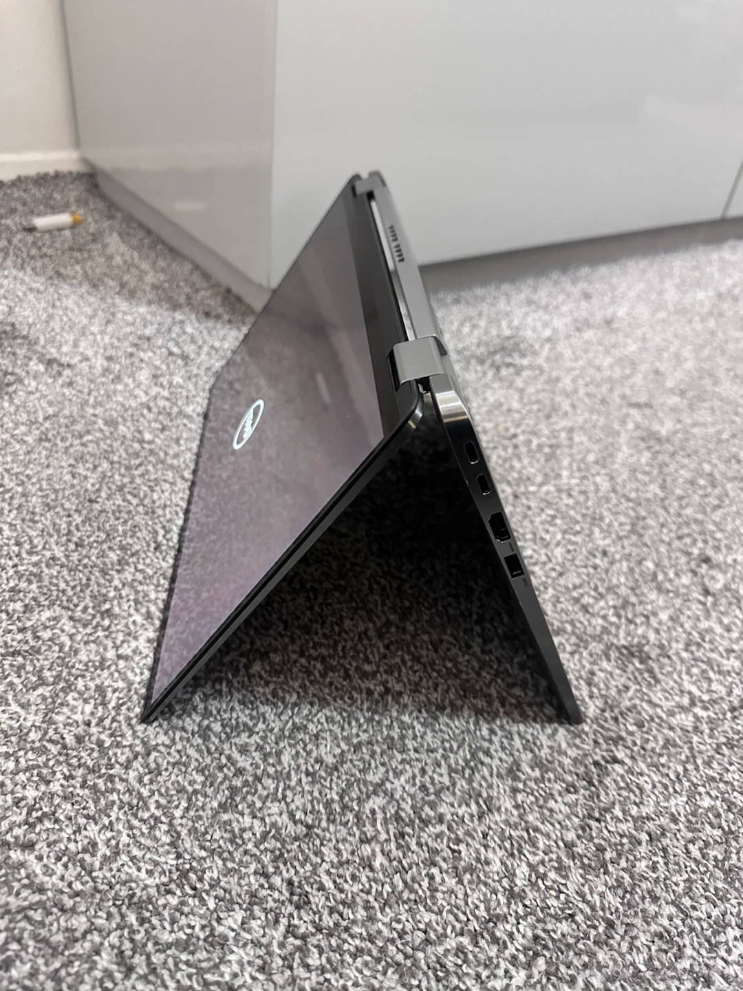 Dell  touch screen 2-in-1 Laptop i7 Intel 512Gb ssd 16GB ram