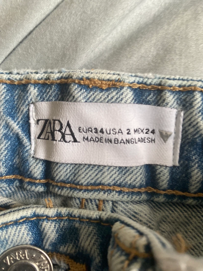Zara Acid Wash Denim Shorts Size 2 - photo 3