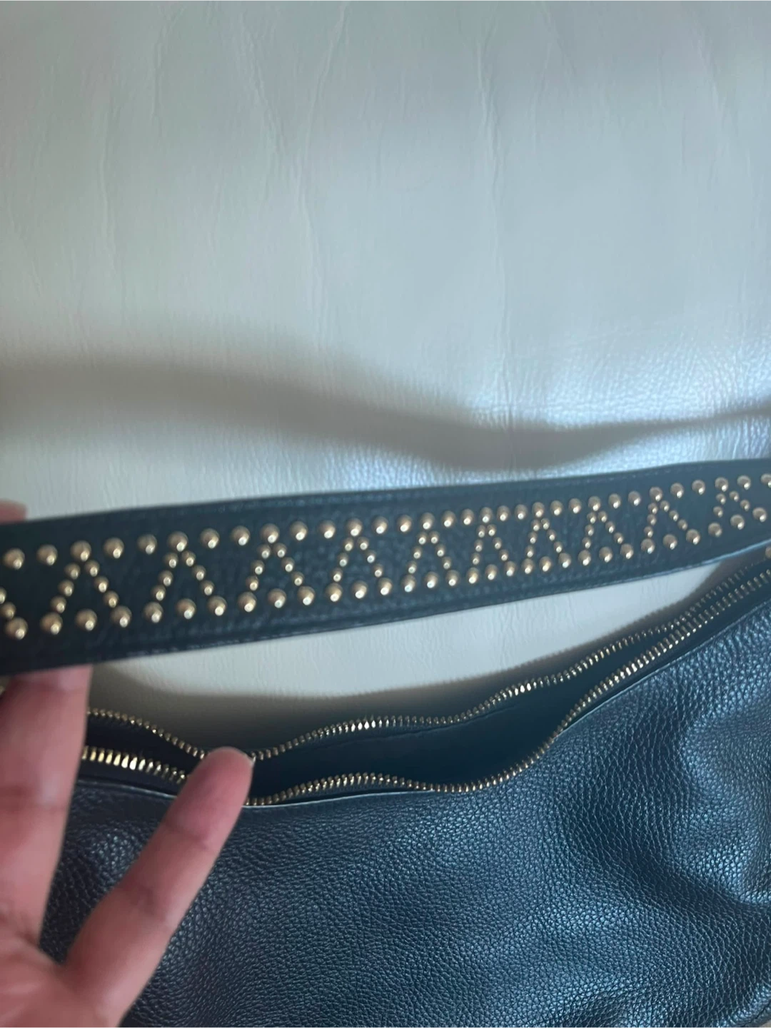 Michael Kors Black Leather Hobo Handbag - photo 2