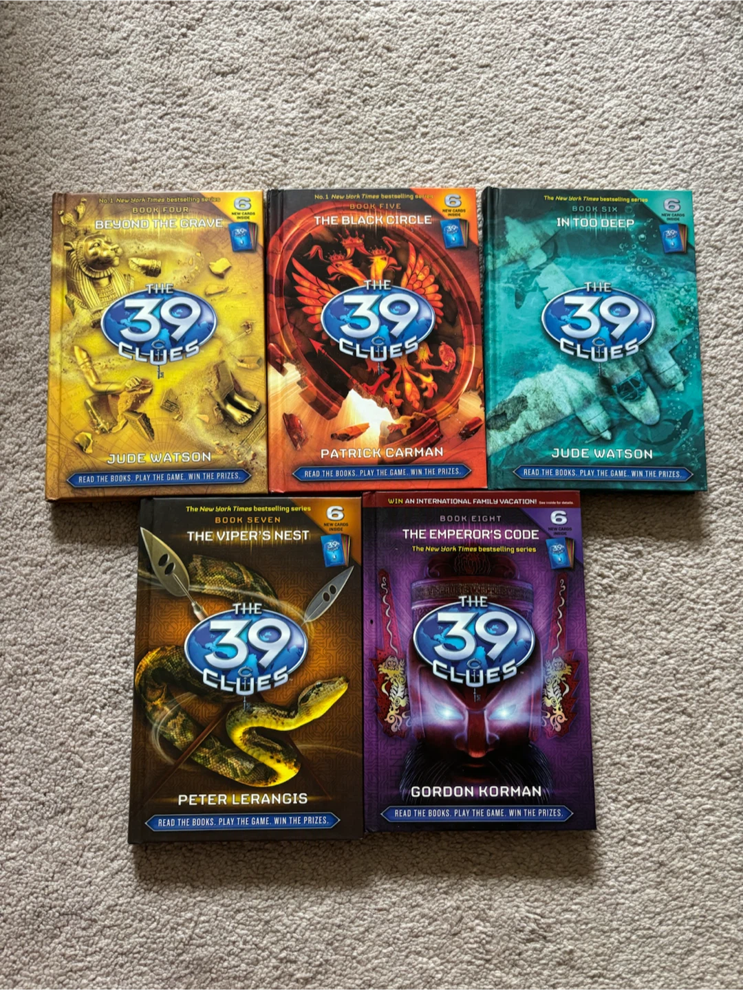 39 Clues Book (Includes All Cards)