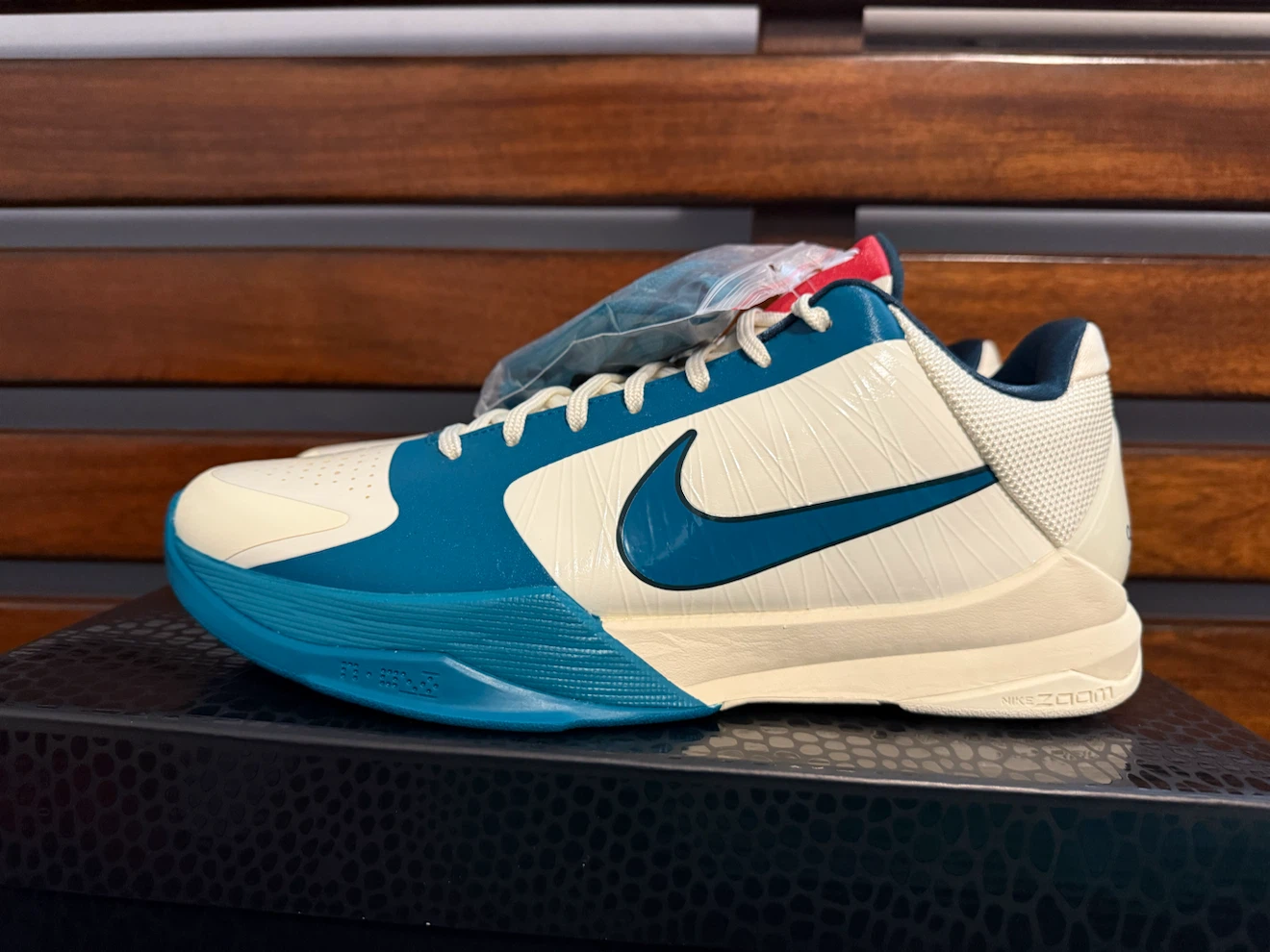 Nike Kobe 5 Protro “Caitlin Clark” Coconut Milk/Spruce *Sz 10* - photo 3