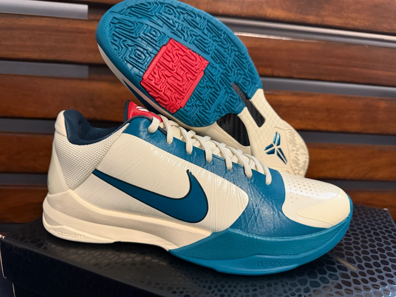 Nike Kobe 5 Protro “Caitlin Clark” Coconut Milk/Spruce *Sz 10* - photo 5