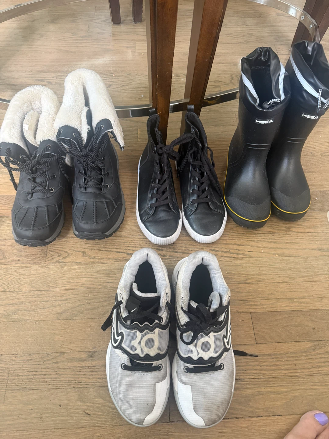 Women’s shoe size 8 and boys shoe size 8