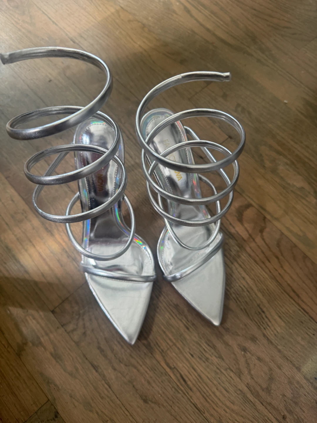 Women’s shoe size 8 and boys shoe size 8 - photo 5