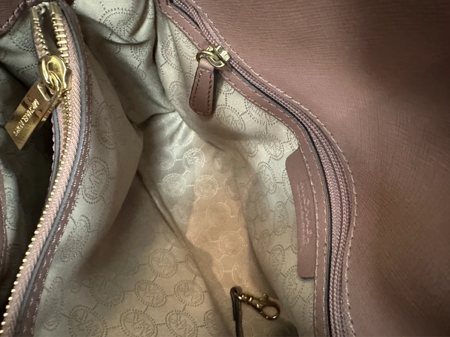 Michael Kors Dillon Large Leather Satchel - Excellent Condition - photo 5