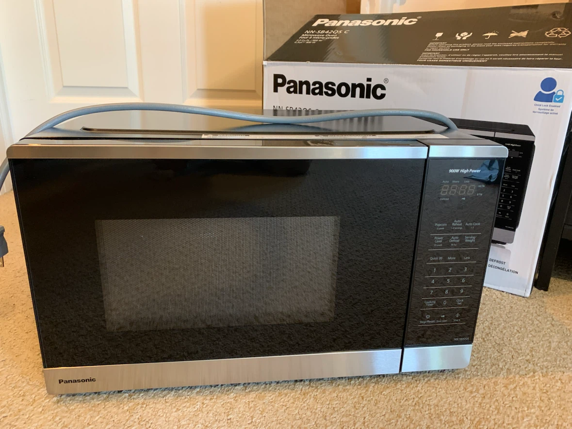 Panasonic NN-SB42QS Microwave like New
