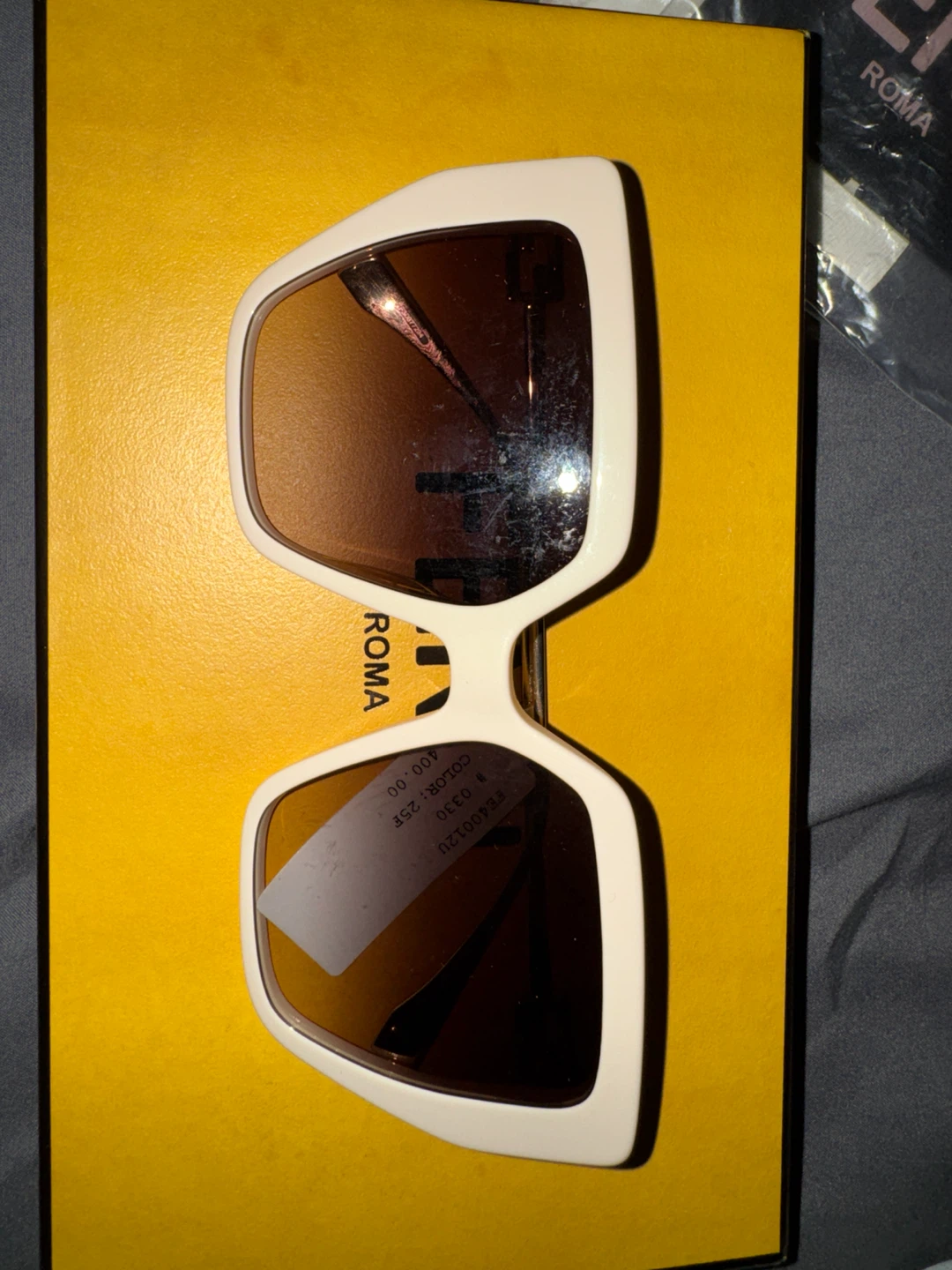 Fendi Sunglasses - Cream Color - photo 3