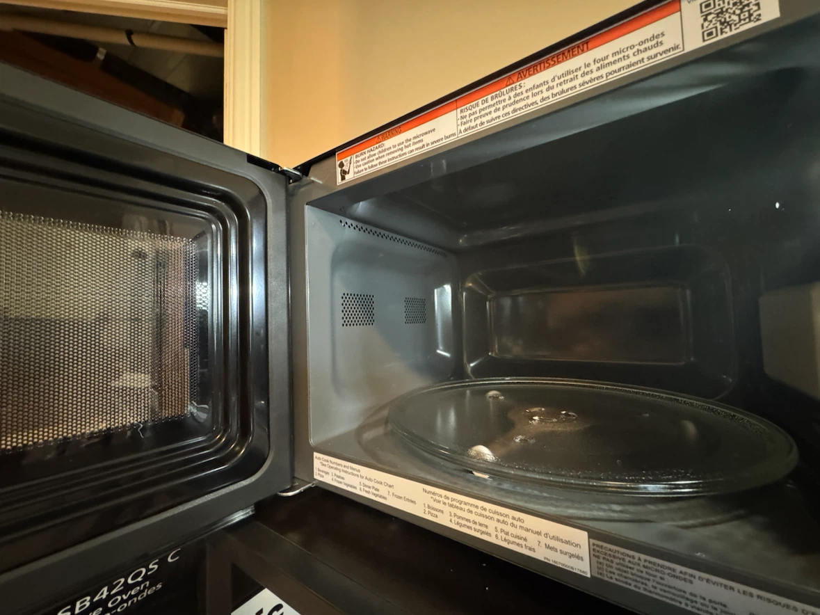 Panasonic NN-SB42QS Microwave like New - photo 2