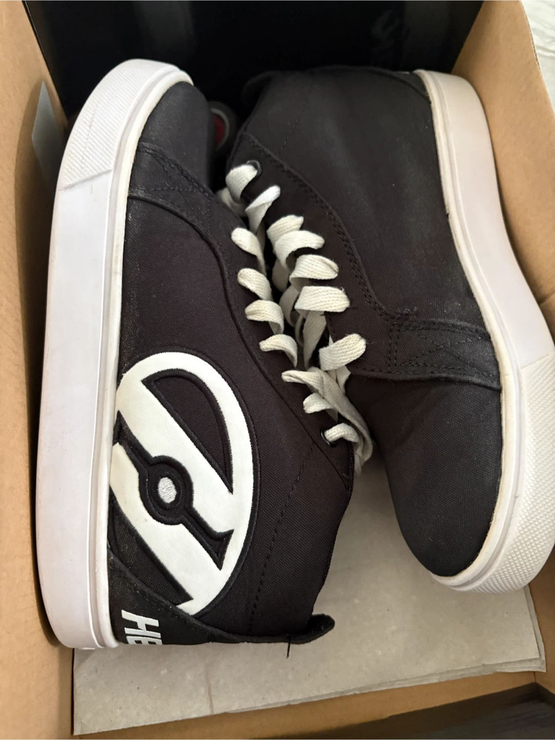 Heelys Youth Size 3 Uptown Navy/Yellow Ballistic - photo 2