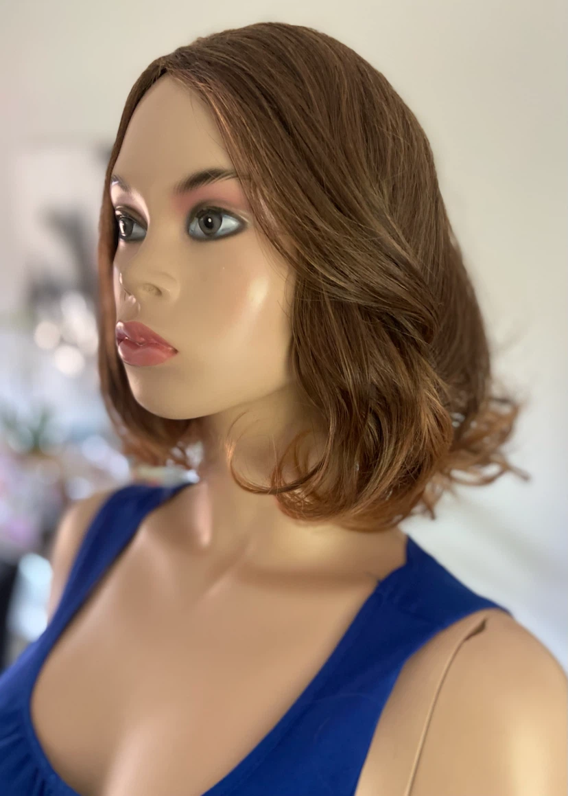 NWOT Short, Wavy, Brown Synthetic Wig w/ Side Parting (23787 - photo 4