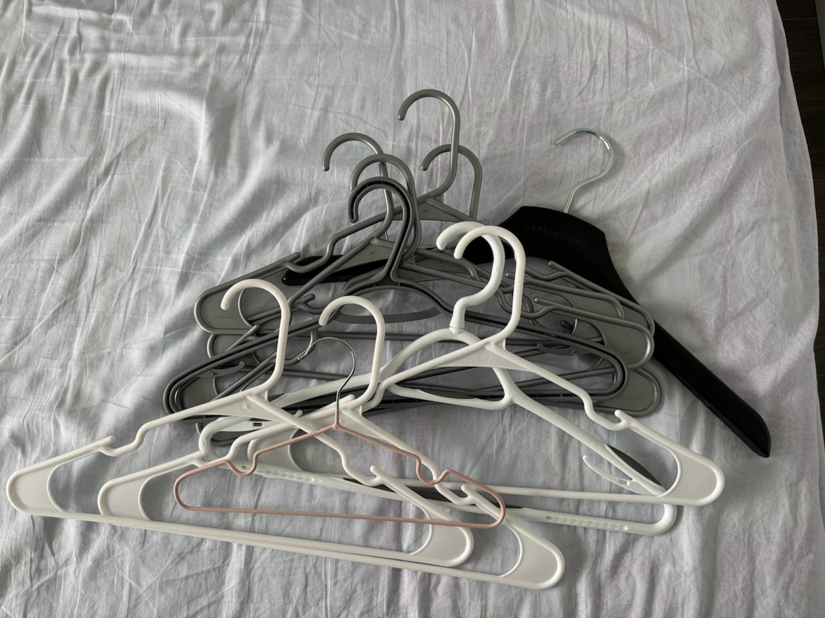 Clothes hangers 11pcs for $3