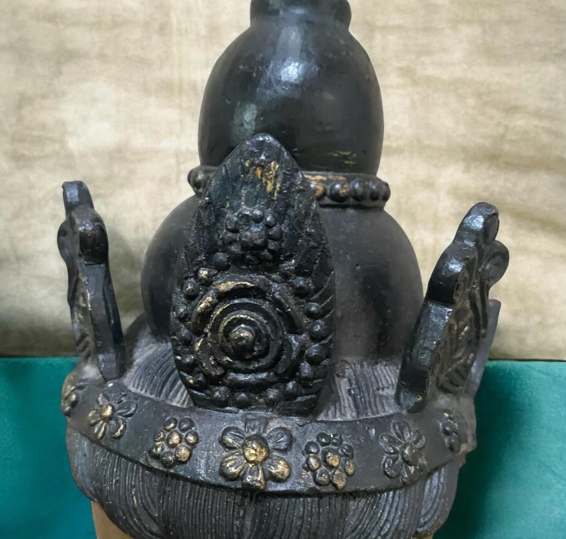 Mounted Iron/Wooden Gold Buddha( Guanyin)Head on Black Pedestal - photo 5