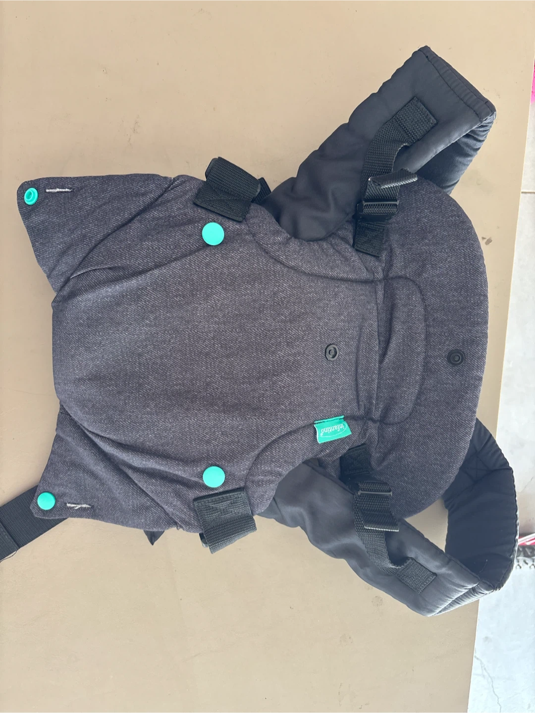 Infantino Baby Carrier - photo 2