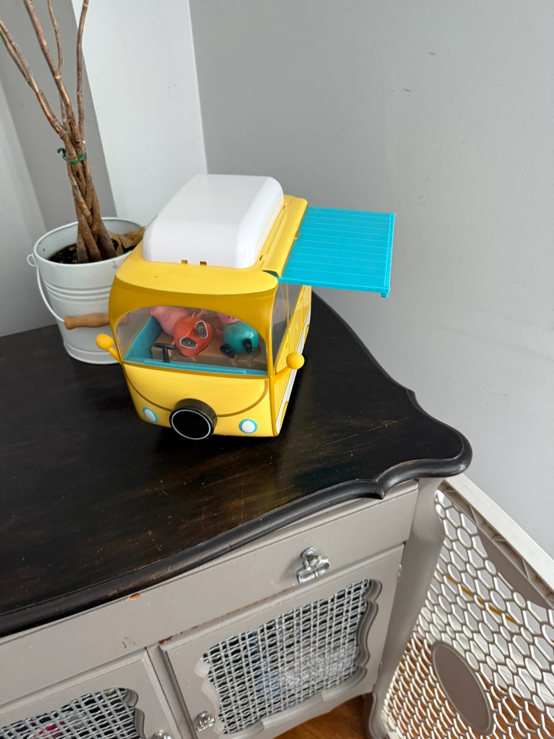 Peppa Pig Campervan Playset - photo 3