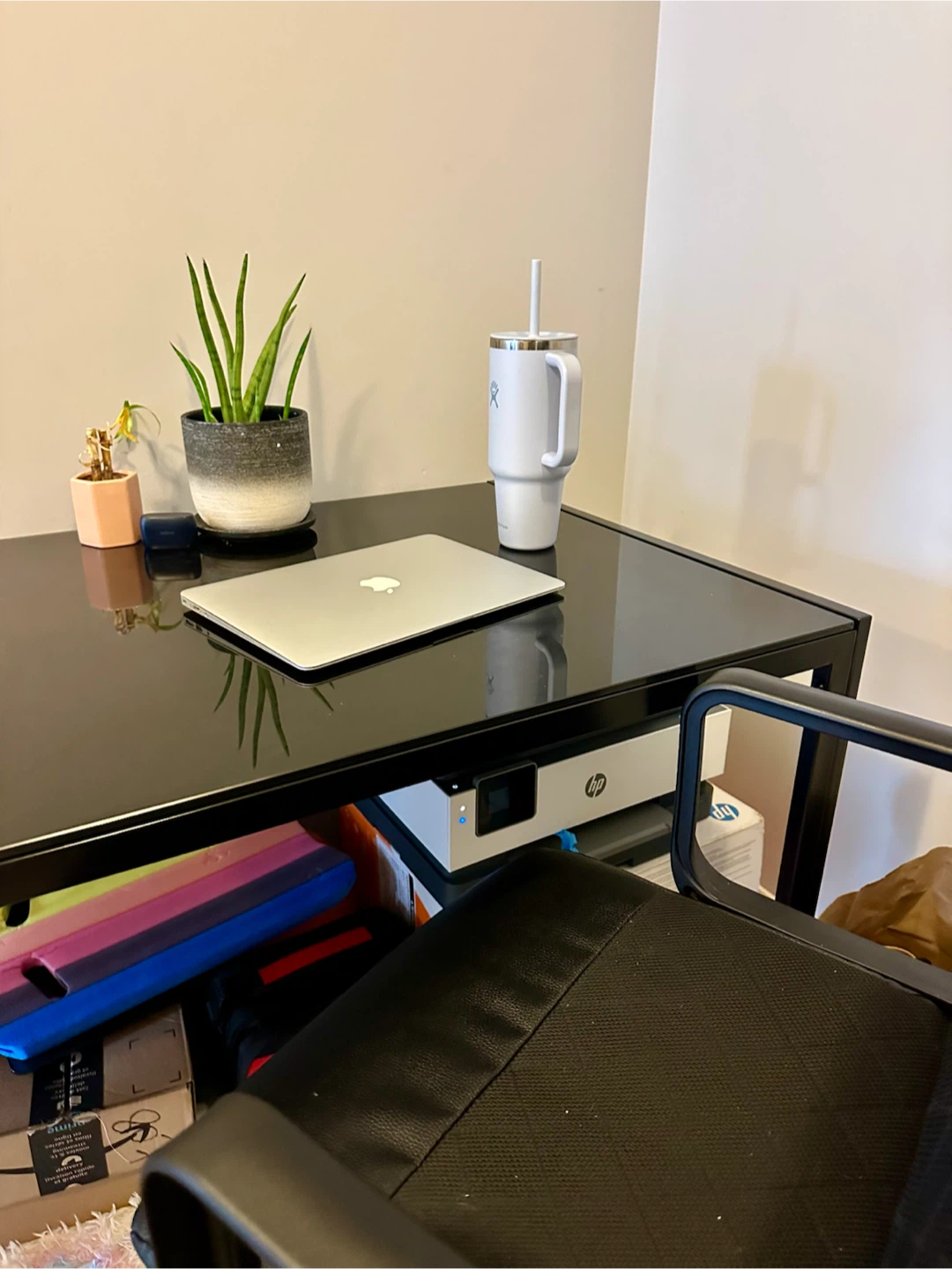 Dining table for sale