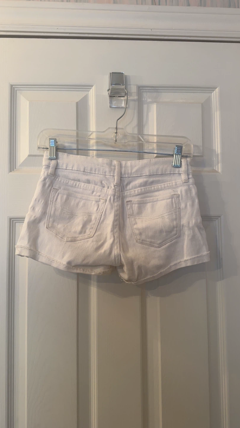 Ambercrombie White Denim Shorts - photo 2