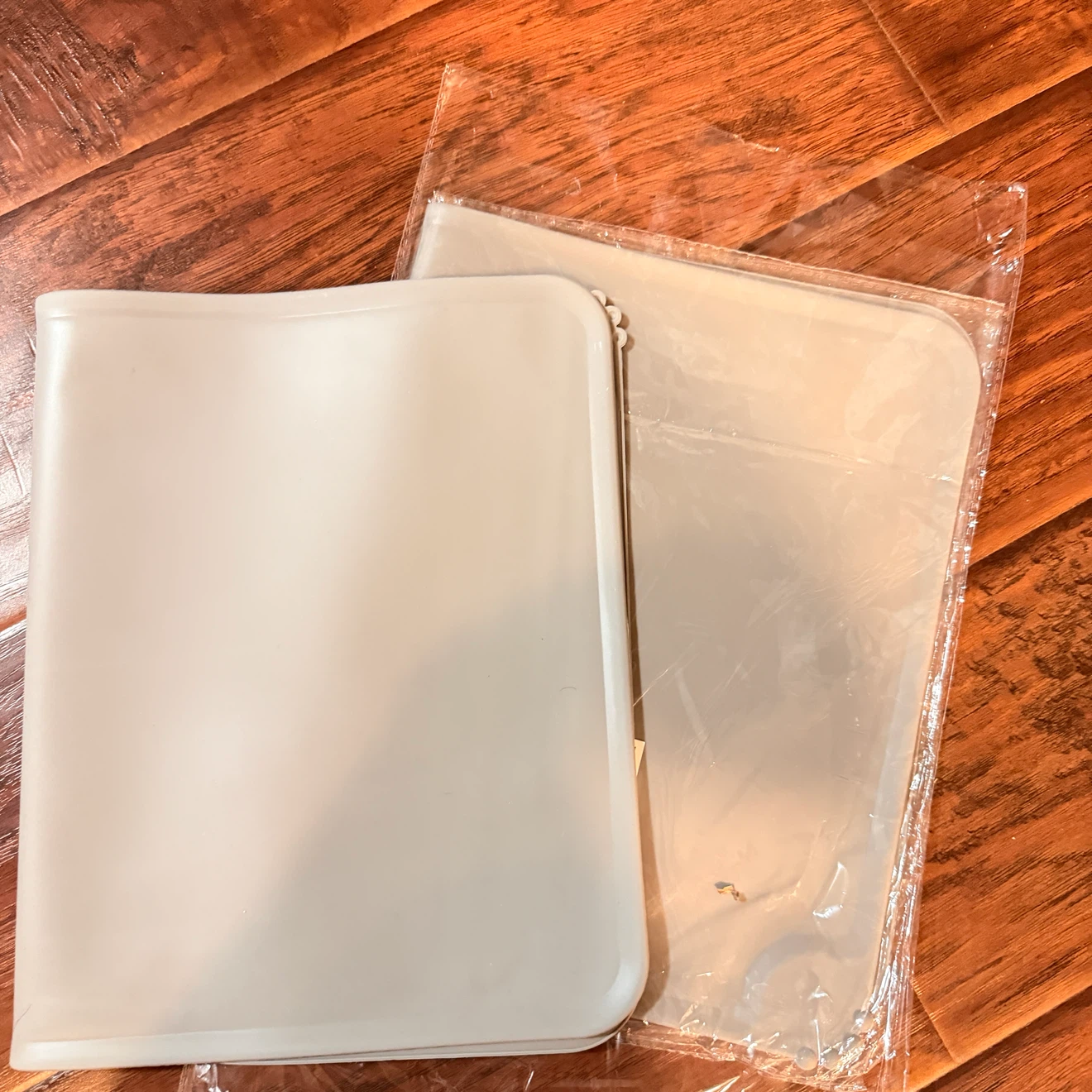 Brand New Silicone Pet Food Mat