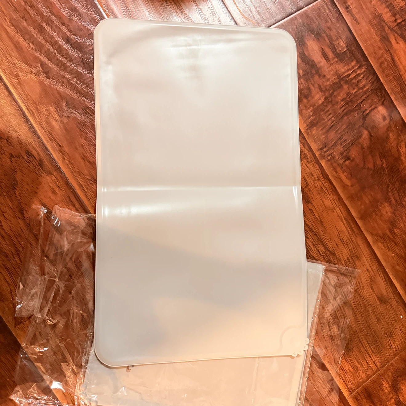 Brand New Silicone Pet Food Mat - photo 2