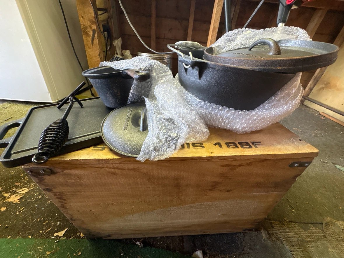 OBO - Woods Cast Iron Griddle and Dutch Oven Set