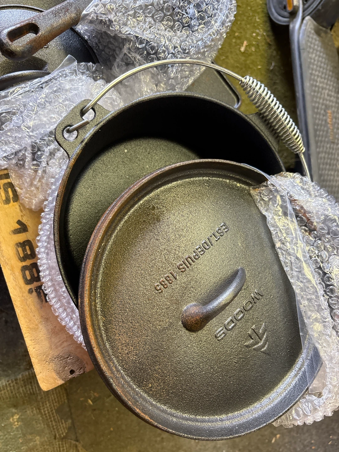 OBO - Woods Cast Iron Griddle and Dutch Oven Set - photo 2