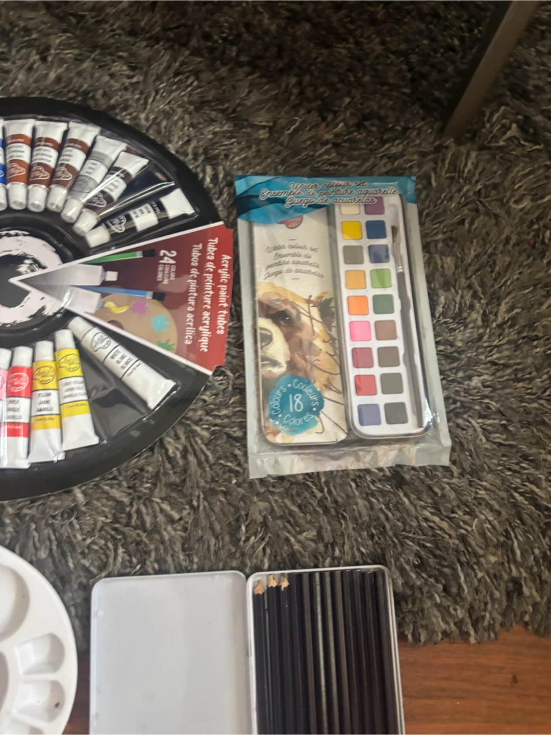 Art Supplies. U dle - photo 2